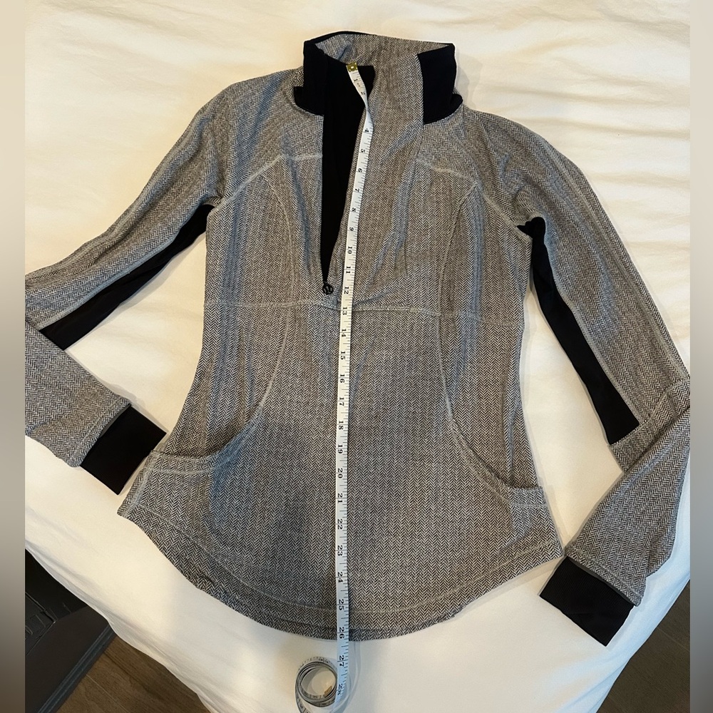 Lululemon Half Zip Tech Pullover Herringbone Size… - image 4